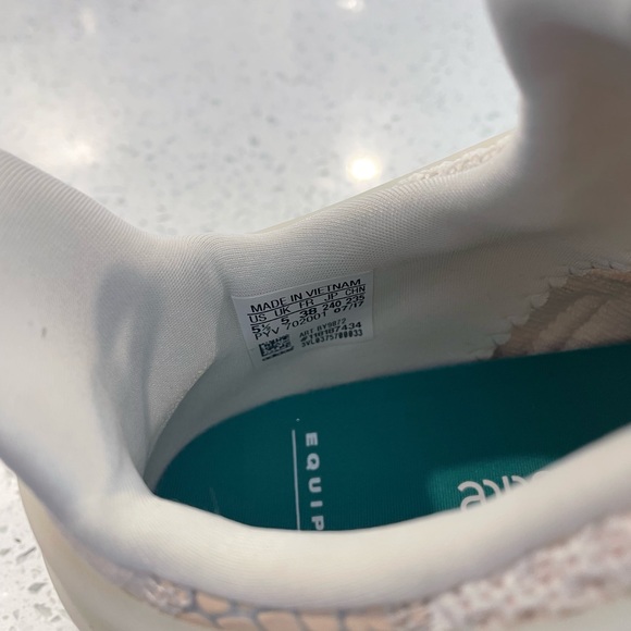 Adidas sneakers 💚 - Picture 5 of 6